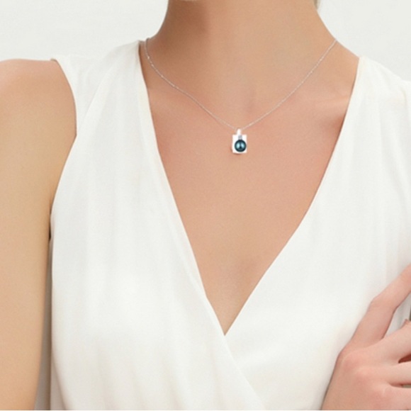 Tahitian Black Pearl Sterling Silver Necklace - Picture 4 of 6